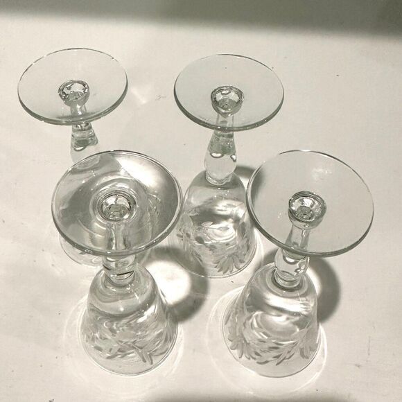 🩷3/$15🩷 Set of 4 Vintage Cordials - 1940's Etched with Flowers and Leaves - Picture 5 of 8